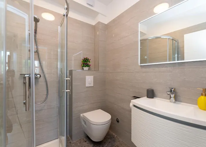 Sea Breeze شقة زادار